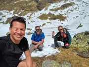 01 Al Laghetto di PIetra Quadra (2116 m) ancora coperto da neve